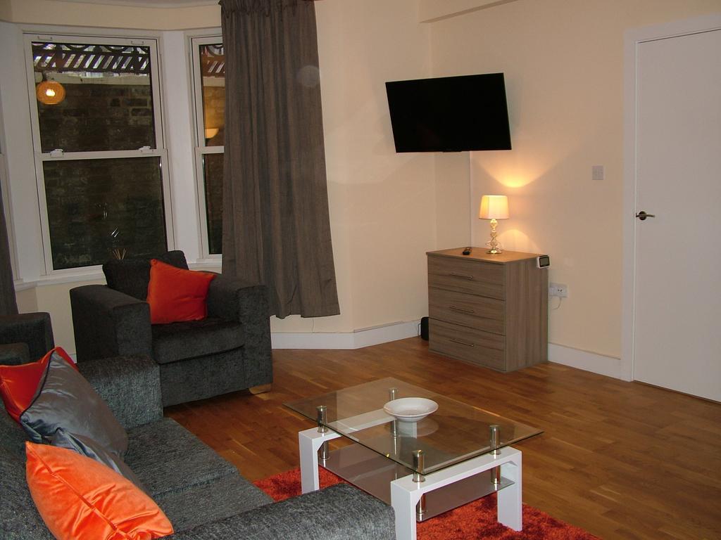 Stratford Apartment Newmarket  Eksteriør billede